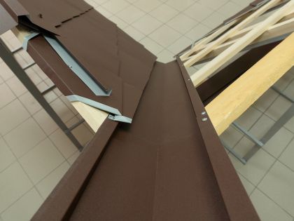 Планка ендовы нижняя для ромбовидной кровли
