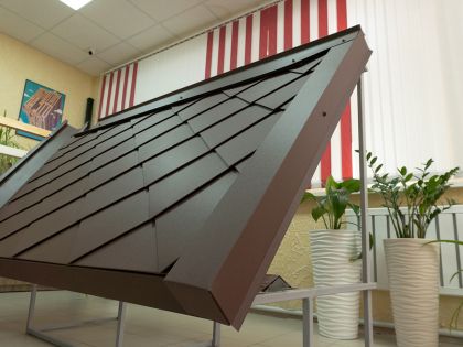 Ромбовидная кровля стенд